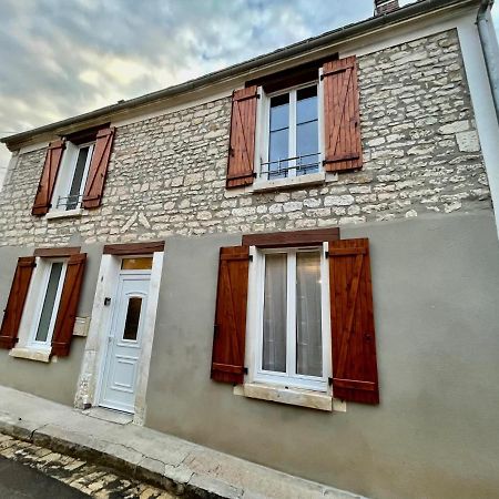 Les Deux L Du Vignoble Apartment Chablis Exterior foto