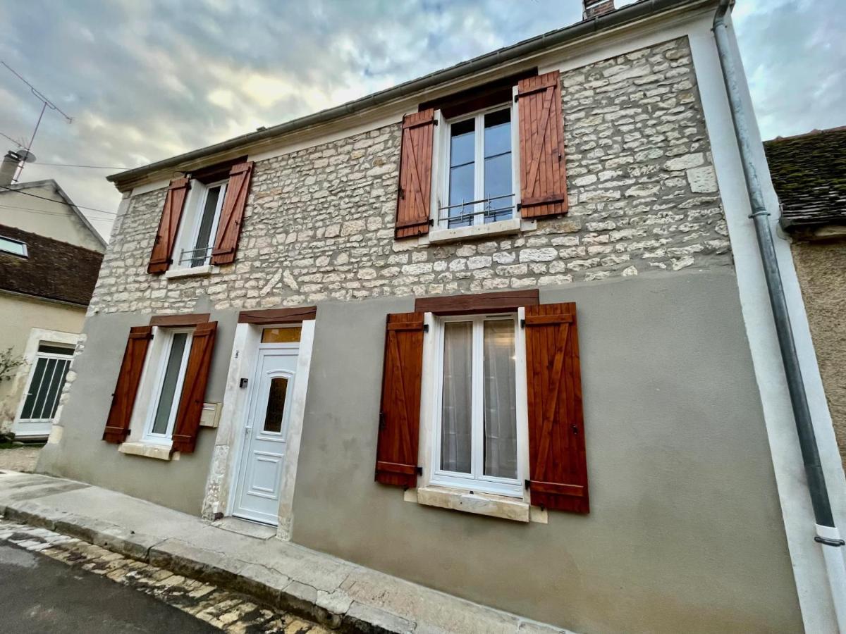 Les Deux L Du Vignoble Apartment Chablis Exterior foto